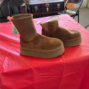Ugg tan/light brown Dipper boot
